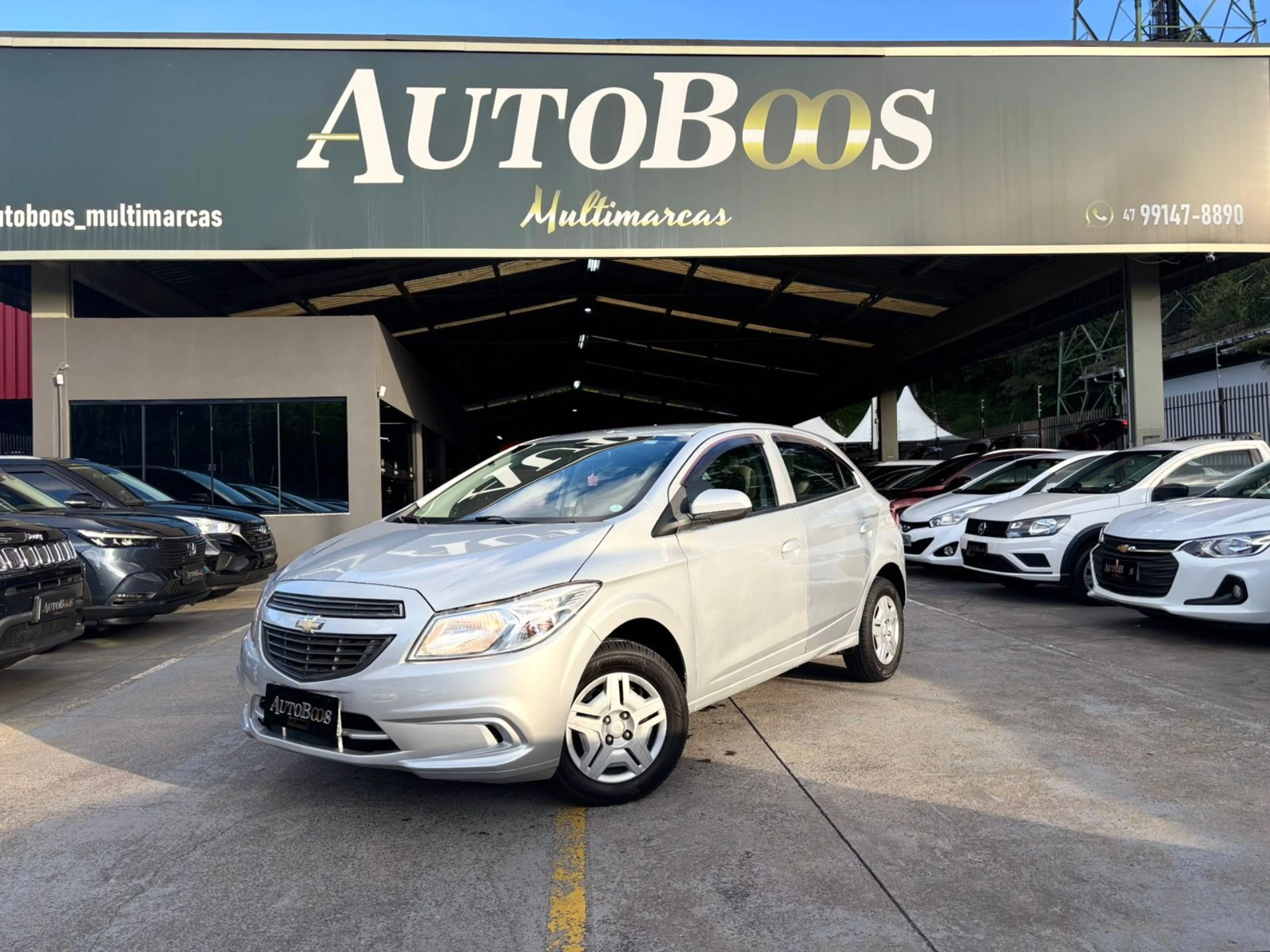 Chevrolet Onix 2015 à venda