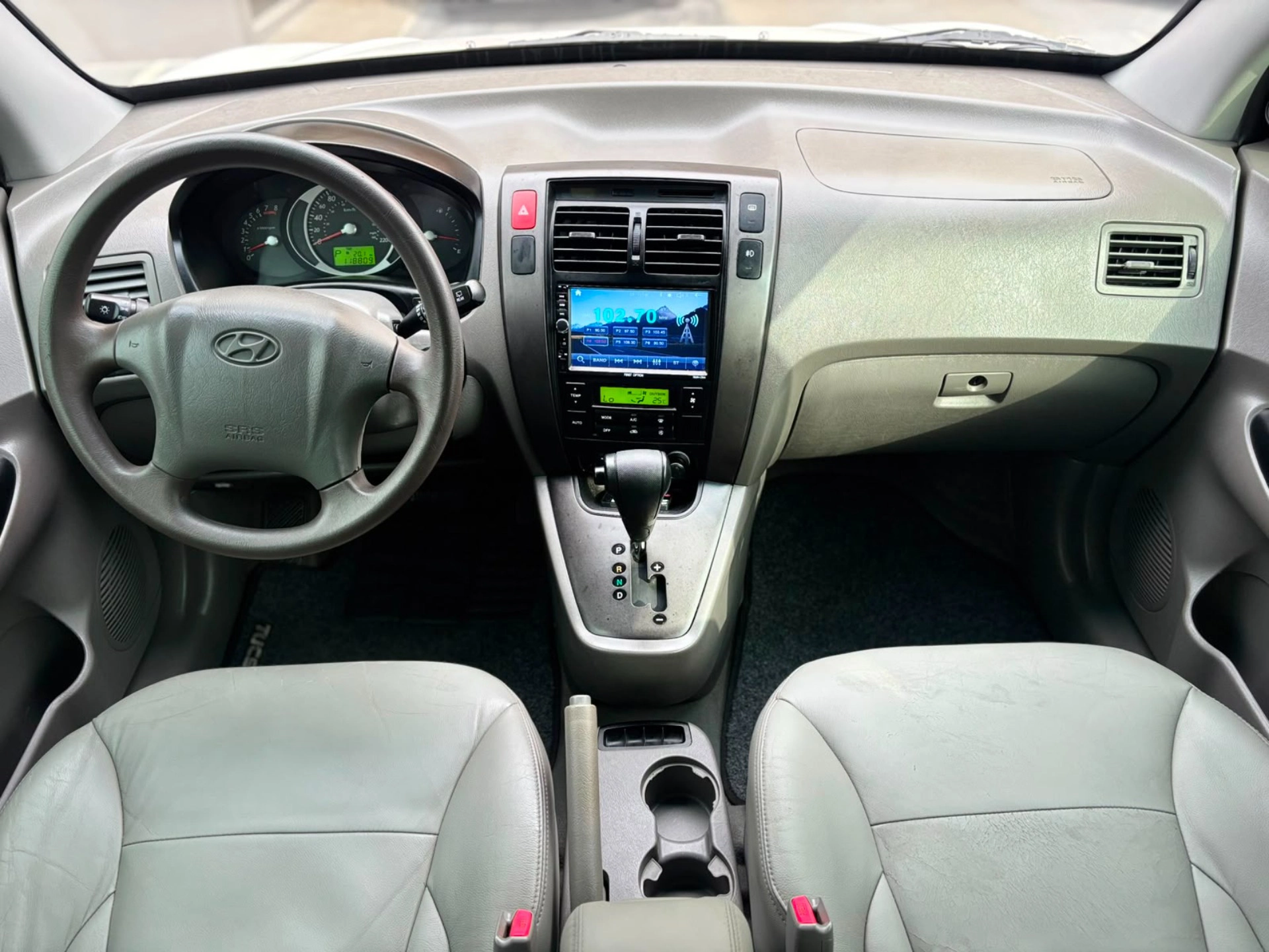 Hyundai Tucson 2.0 Mpfi Gls 16V 143cv 2wd Flex 4P Automático - foto 12